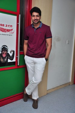 Padesave Movie Team at Radio Mirchi